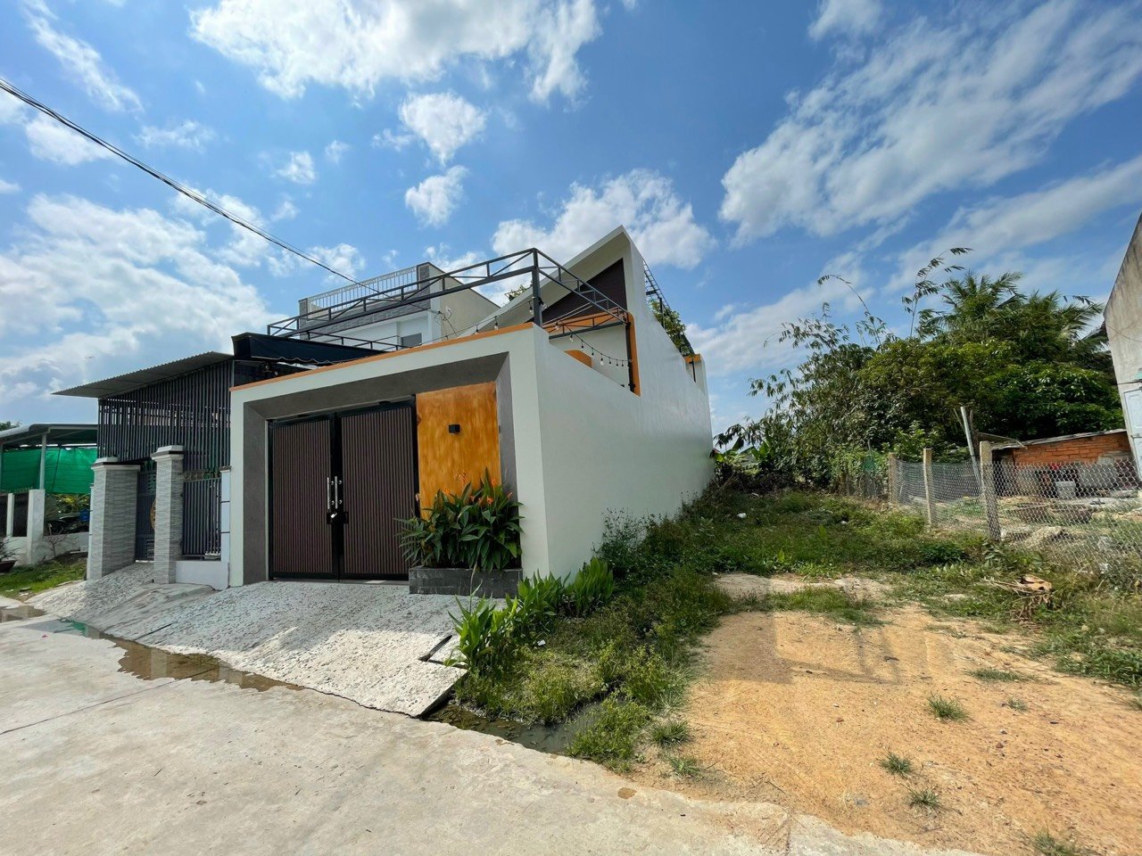 Bán lô đất ở Ninh Quang - Ninh Hoà <br>dt 110,5m2 giá bán 890 tr lh Trần Yên Trinh - Ảnh chính